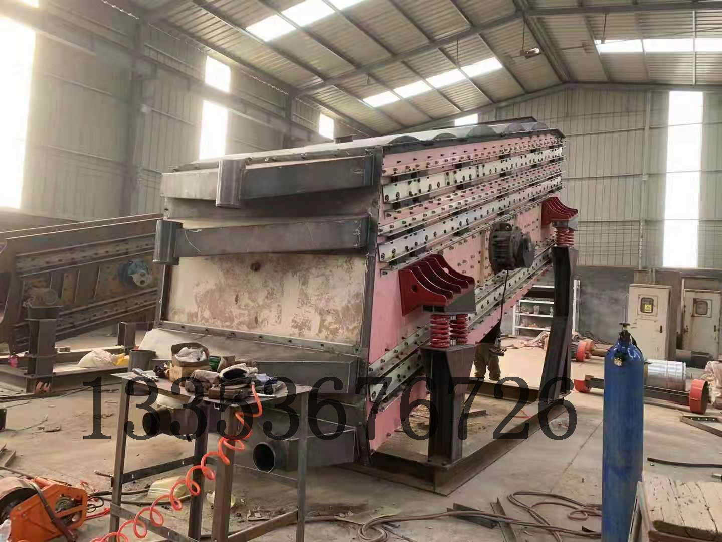 硅石粉大型弛张振动筛